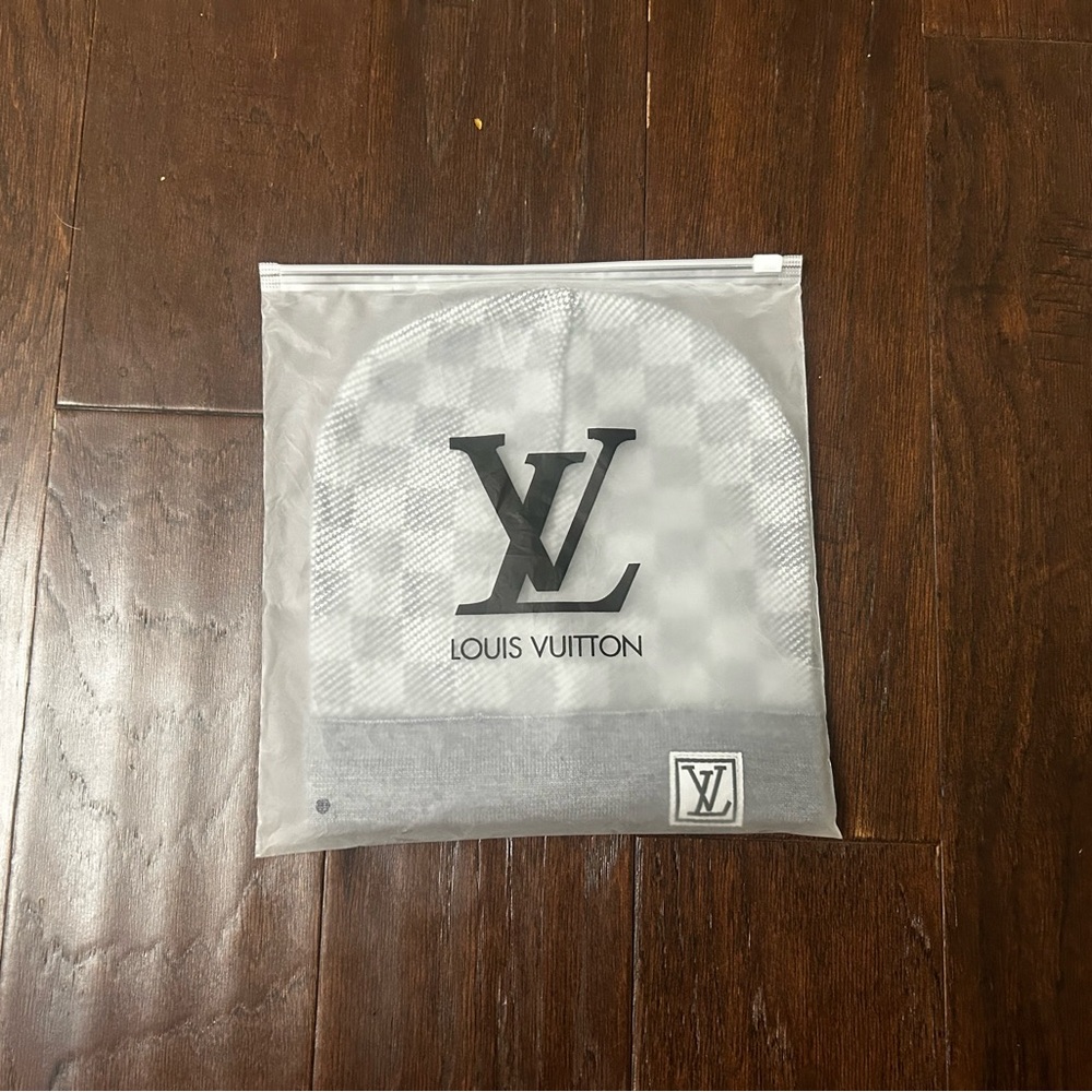 Louis Vuitton Gray and White Checkerboard Knit Beanie
